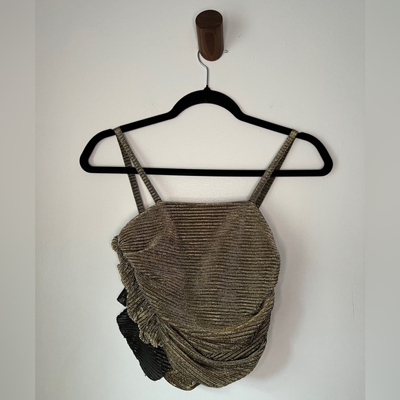 Fiestar Side Ruffle Shimmer Spaghetti Strap Dance Crop Top in Gold, Size Small - Picture 2 of 3